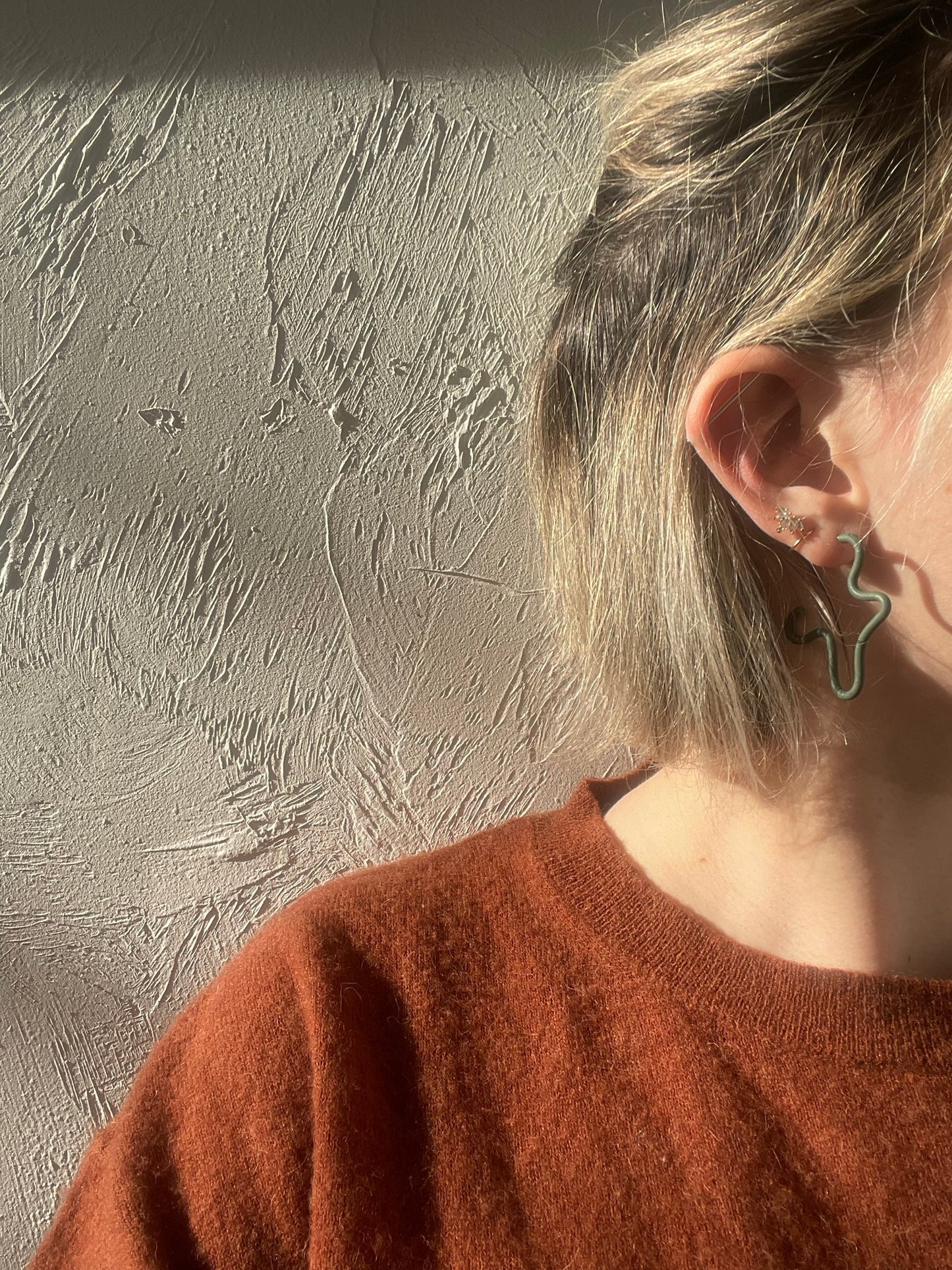 The Mini Squiggle Hoop