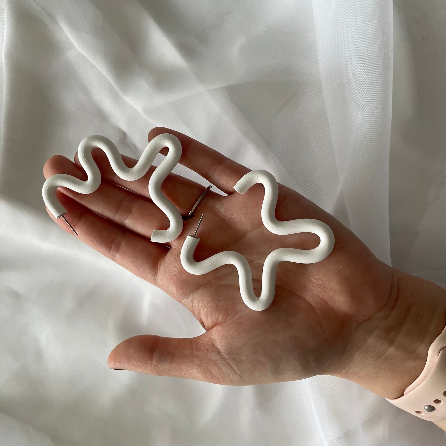 The Squiggle Hoop